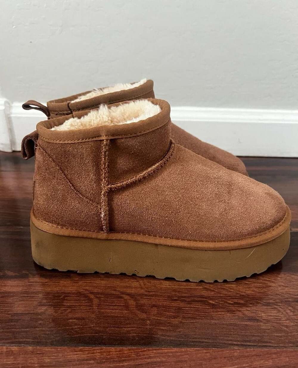 UGG Becca Mini Platform Boots in Chestnut – Women’s Size 6 - Picture 5 of 13